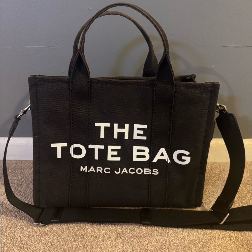 Marc Jacobs Black Messenger Bag